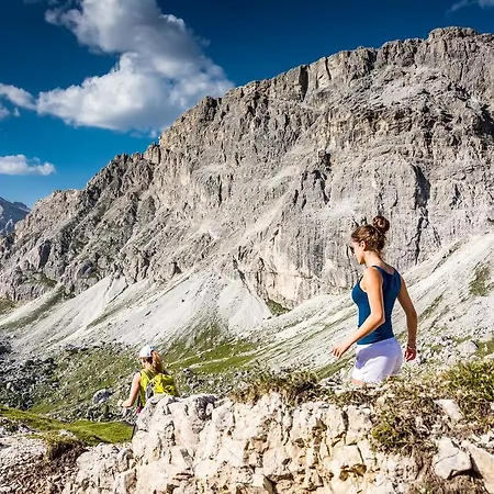 Hotel Conturines 3* San Cassiano (Badia)